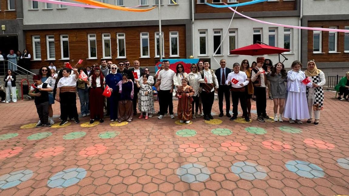 10-16 MAYIS ENGELLİLER HAFTASI KAPSAMINDA BAHAR ŞENLİĞİ VE KERMES DÜZENLEDİK.